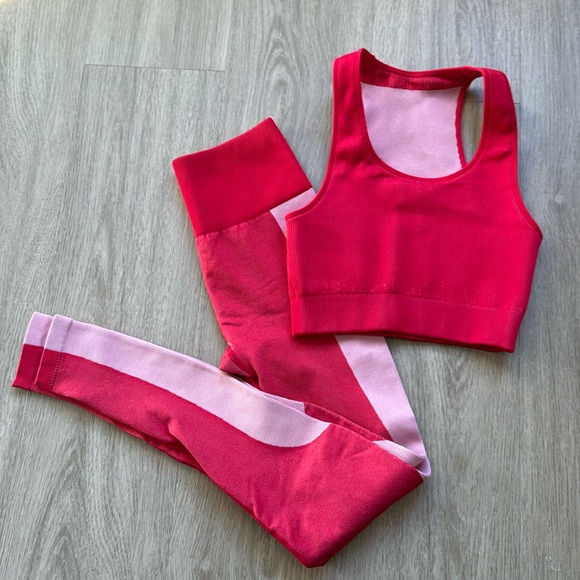 Red and pink fabletics set - Picture 1 of 1